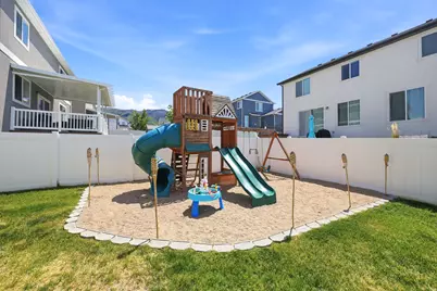 1546 E 3175 N, Layton, UT 84040 - Photo 36