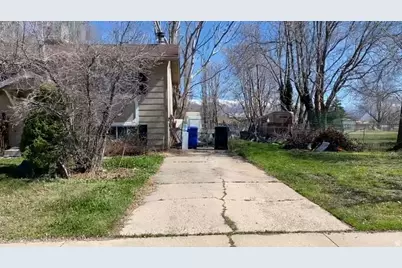 2109 S 3400 W, Syracuse, UT 84075 - Photo 2