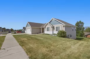 869 S 500 E, Providence, UT 84332 - Photo 2