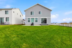2978 S Shoreline Dr, Syracuse, UT 84075 - Photo 2