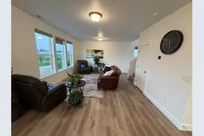 1537 Swallow Cir, Logan, UT 84339 - Photo 8
