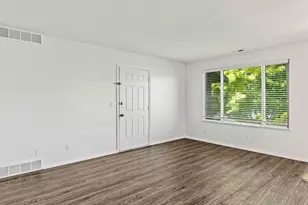 5568 S 2800 W, Roy, UT 84067 - Photo 4