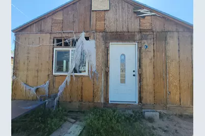 136 W Whitmore Dr, East Carbon, UT 84520 - Photo 2