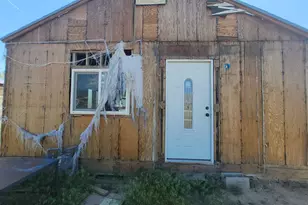 136 W Whitmore Dr, East Carbon, UT 84520 - Photo 2