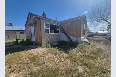 136 W Whitmore Dr, East Carbon, UT 84520 - Photo 4