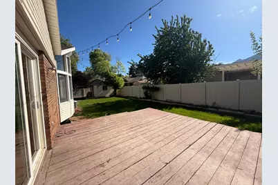 11119 S Londonderry Dr E, Sandy, UT 84092 - Photo 14