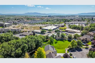 1092 S Cinnamon Ridge Dr, Provo, UT 84606 - Photo 46