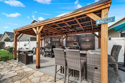 563 E Pebble Creek Dr, South Weber, UT 84405 - Photo 28