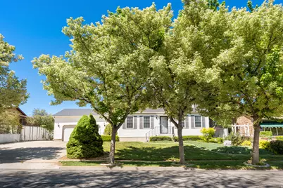 6102 S Clara Dr, Taylorsville, UT 84129 - Photo 4