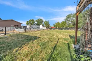 2264 S 100 W, Clearfield, UT 84015 - Photo 28