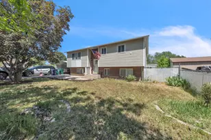 2264 S 100 W, Clearfield, UT 84015 - Photo 2
