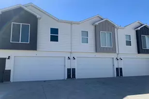 150 W Seasons Ln, Garden City, UT 84028 - Photo 4