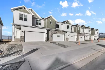 842 S 380 E #67, Smithfield, UT 84335 - Photo 4