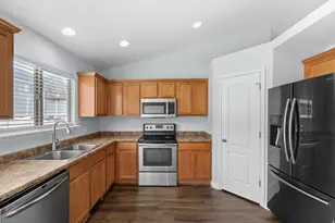 3973 S Lake Vista Dr, Saratoga Springs, UT 84045 - Photo 4