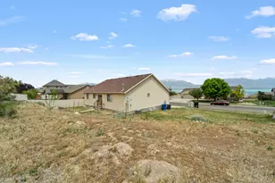 3973 S Lake Vista Dr, Saratoga Springs, UT 84045 - Photo 36