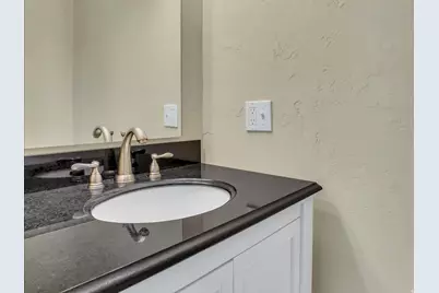 2483 E Elm Ave, Salt Lake City, UT 84109 - Photo 6