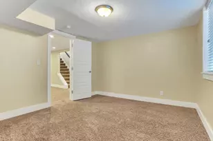 2483 E Elm Ave, Salt Lake City, UT 84109 - Photo 22