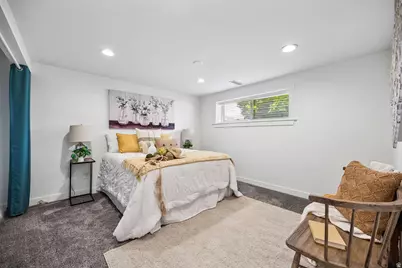 9662 S 520 E, Sandy, UT 84070 - Photo 8