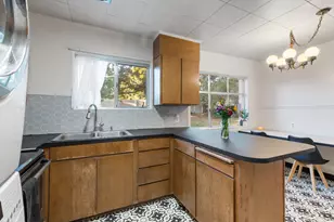 1066 35th St, Ogden, UT 84403 - Photo 8