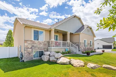 2543 S 2000 W, Syracuse, UT 84075 - Photo 2
