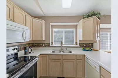 1975 W Sir Andrew Way N, Salt Lake City, UT 84116 - Photo 6
