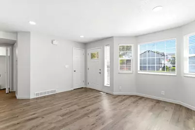 4685 S 3900 W, Roy, UT 84067 - Photo 4