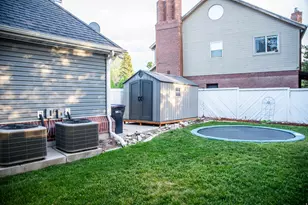 8862 S Cheshire Dr, Sandy, UT 84093 - Photo 12