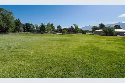 12366 S Mountain View Dr W, Riverton, UT 84065 - Photo 8