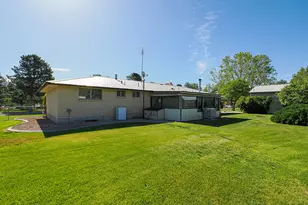12366 S Mountain View Dr W, Riverton, UT 84065 - Photo 4
