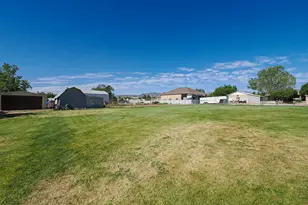 12366 S Mountain View Dr W, Riverton, UT 84065 - Photo 10