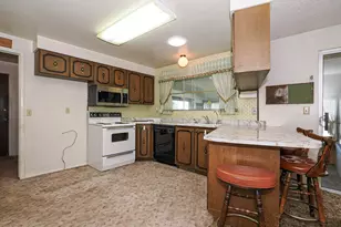 12366 S Mountain View Dr W, Riverton, UT 84065 - Photo 34