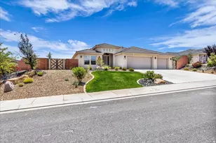 2128 E Honeycomb Dr, Saint George, UT 84790 - Photo 2