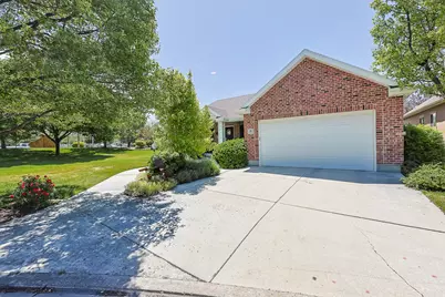 31 Village Square Rd, Centerville, UT 84014 - Photo 4