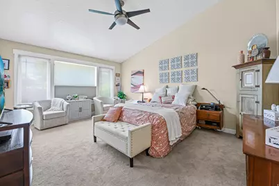 31 Village Square Rd, Centerville, UT 84014 - Photo 8