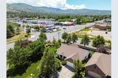 31 Village Square Rd, Centerville, UT 84014 - Photo 28