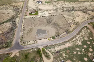 2029 W Mortensen Ln, Roosevelt, UT 84066 - Photo 2