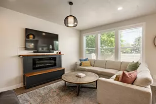 1323 E Weyburn Ln S, Holladay, UT 84117 - Photo 2