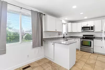 209 N 850 E, Layton, UT 84041 - Photo 6