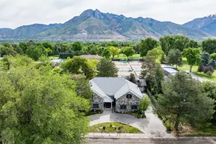 5529 S Woodcrest Dr E, Holladay, UT 84117 - Photo 2