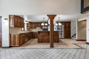 5529 S Woodcrest Dr E, Holladay, UT 84117 - Photo 10