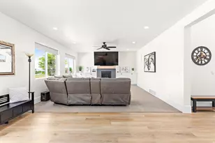 922 S 30 E, Salem, UT 84653 - Photo 12