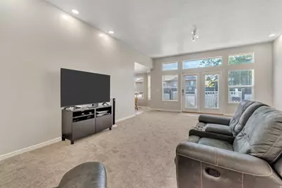 634 W 2325 N, Layton, UT 84041 - Photo 12