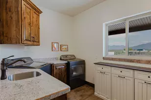 120 S 380 E, Mendon, UT 84325 - Photo 54