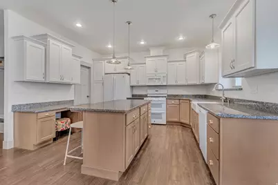 1869 W Hollybrook Way N, Farmington, UT 84025 - Photo 8