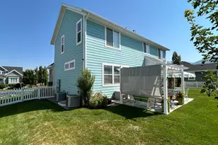1869 W Hollybrook Way N, Farmington, UT 84025 - Photo 28