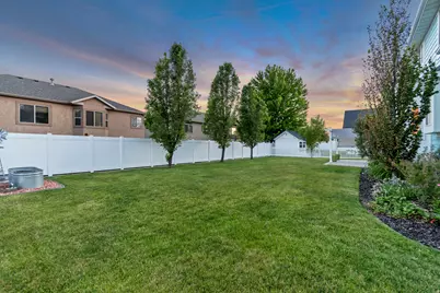 1869 W Hollybrook Way N, Farmington, UT 84025 - Photo 34