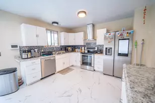 1430 E 8685 S, Sandy, UT 84093 - Photo 2