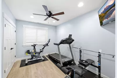 90 N 2975 W, Layton, UT 84041 - Photo 32
