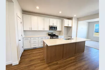 11758 S Flying Fish Dr #605, South Jordan, UT 84009 - Photo 2
