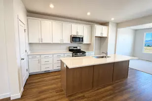 11758 S Flying Fish Dr, South Jordan, UT 84009 - Photo 2